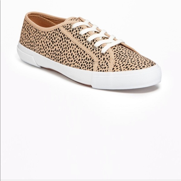 Old Navy Shoes - NWOT Old Navy cheetah print flats